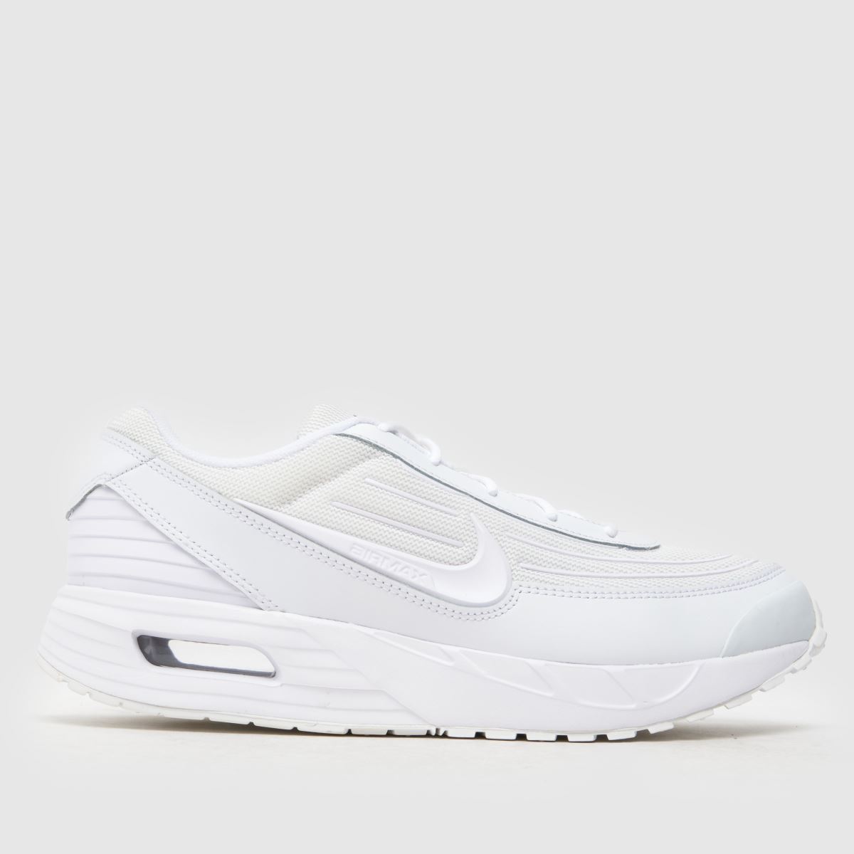 Nike Air Max Verse Trainers in White
