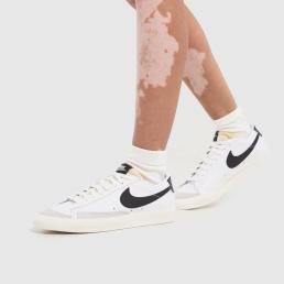 Nike Blazer Low Trainers in White & Black