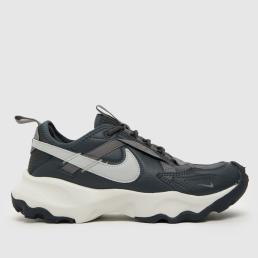 Nike Tc 7900 Trainers in Black & White