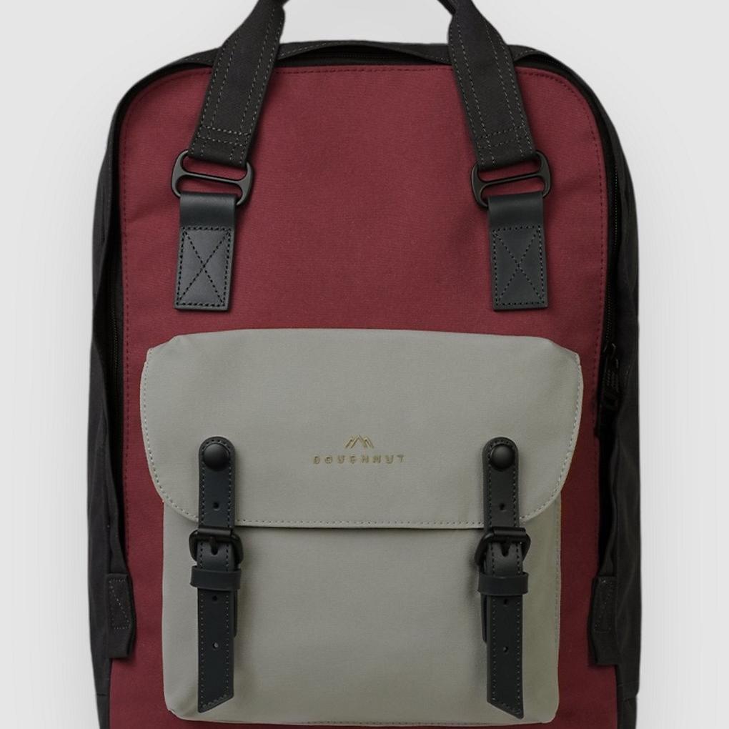 Doughnut Macaroon Large Backpack maroon x ground