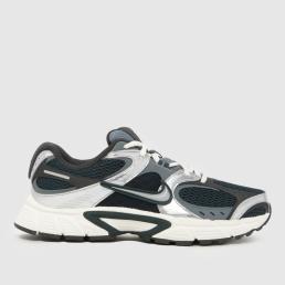 Nike V5 RNR Trainers in Silver Multi